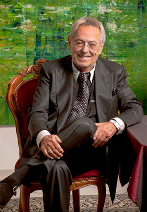 Franco-Thamer-sitzend.jpg Franco-Thamer-sitzend.jpg